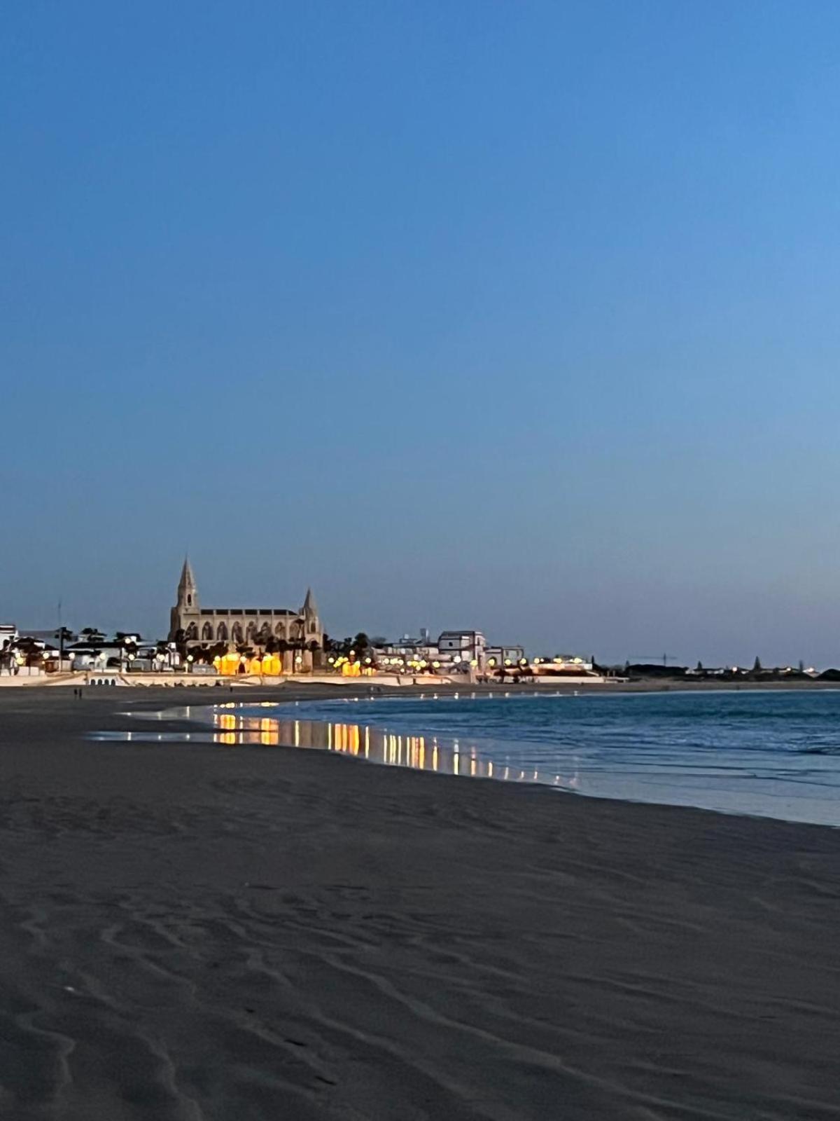 Regla Beach 150 M De La Playa Чипиона Екстериор снимка